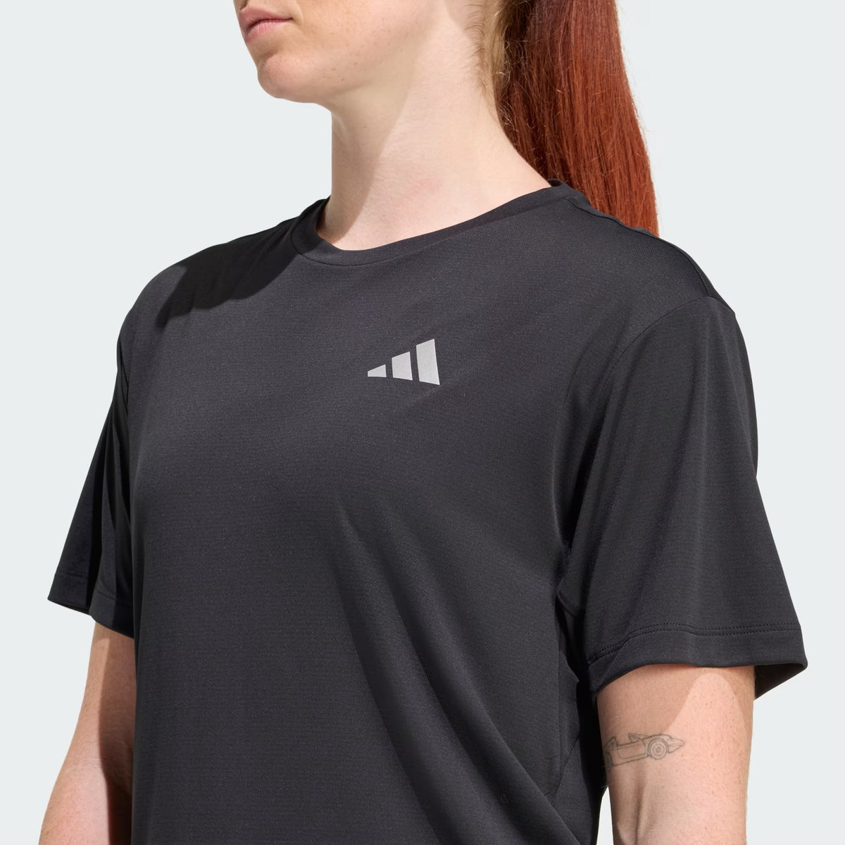 PLAYERA CORRER NEGRO ADIDAS MUJER