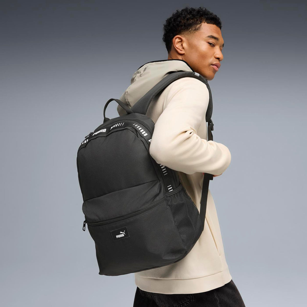 MOCHILA PUMA PHASE TAPE  NEGRO-4
