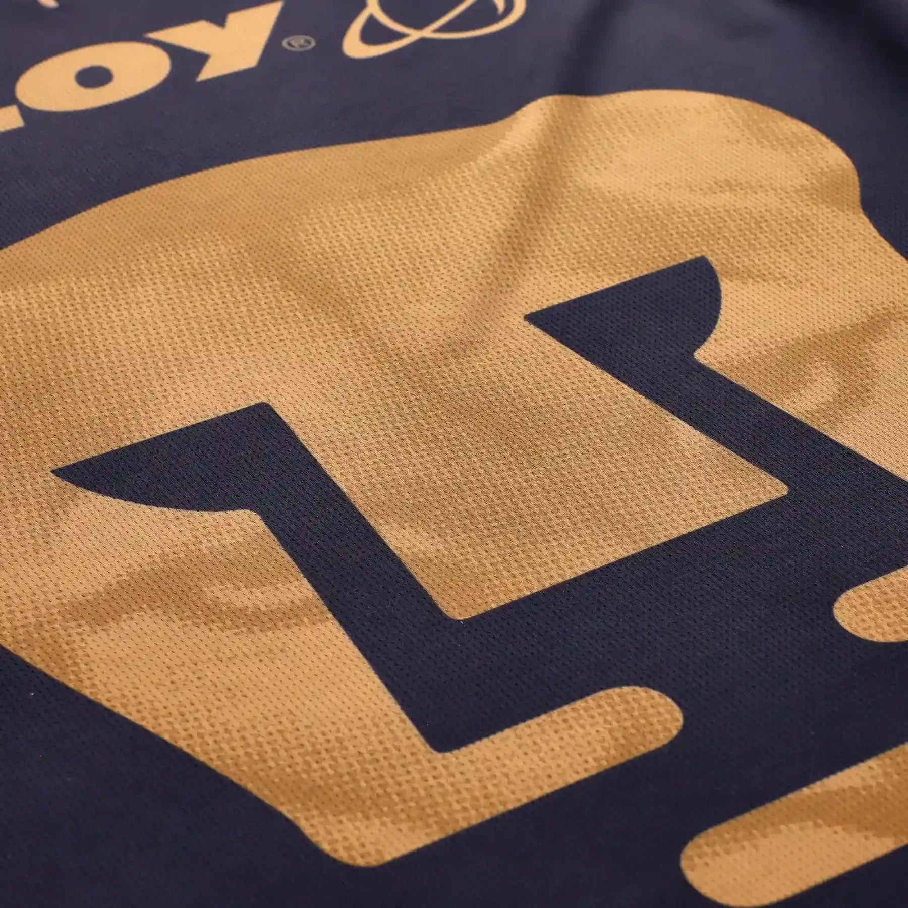 JERSEY PUMA CLUB PUMAS UNAM LOCAL 26/27 MUJER-4